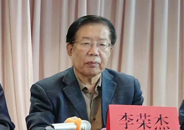 省慈善协会常务副会长李荣杰主持捐赠仪式