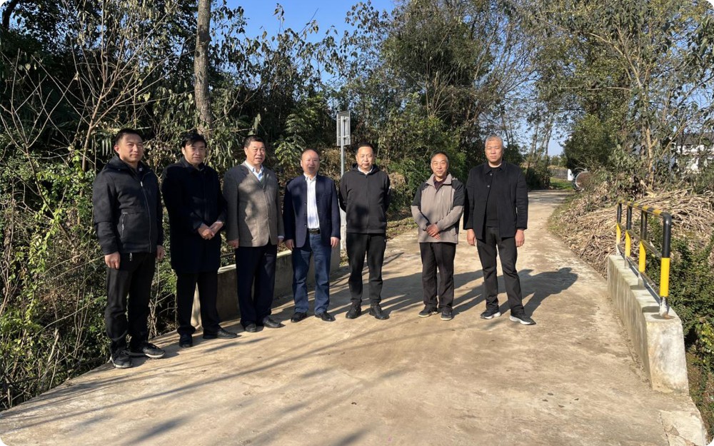 封面.jpg 封面.jpg