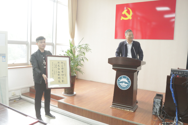 图片3_副本.png 图片3_副本.png