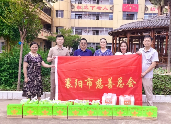 襄阳报道_副本.jpg 襄阳报道_副本.jpg
