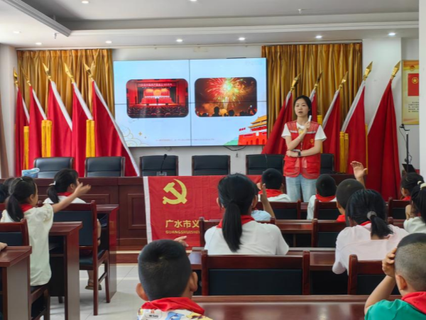 星光与共·爱心赋能双桥儿童服务站党在我身边活动2_副本.png