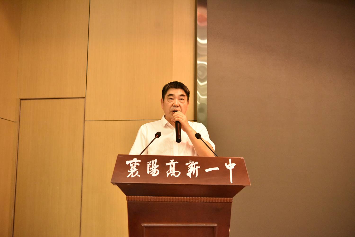 襄阳高新区社会事务局副局长李洪波.JPG