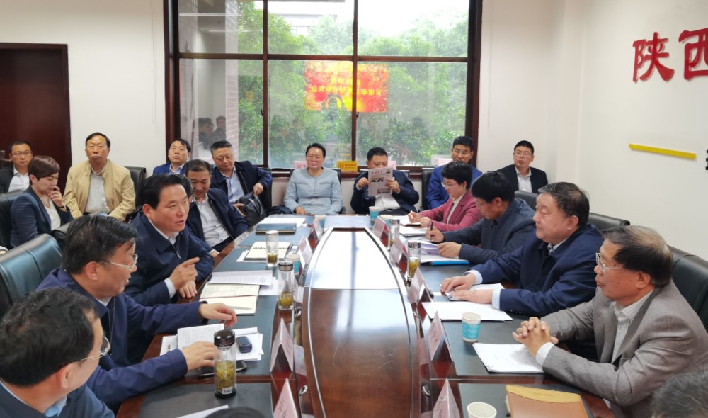 01.  座谈会现场.jpg