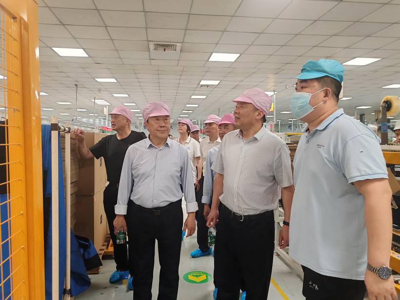 3、崔光华一行在立达信漳州长泰区智能制造基地考察.jpg 3、崔光华一行在立达信漳州长泰区智能制造基地考察.jpg