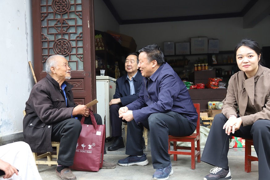 3. 入户走访.JPG