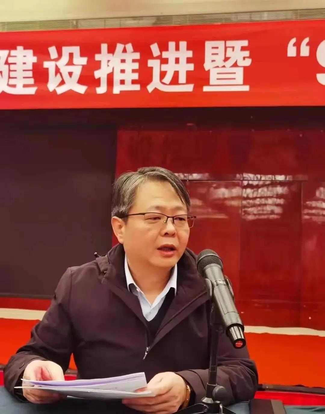 长安区乡村振兴局局长王琛,长安区慈善会会长成德奇出席会议.