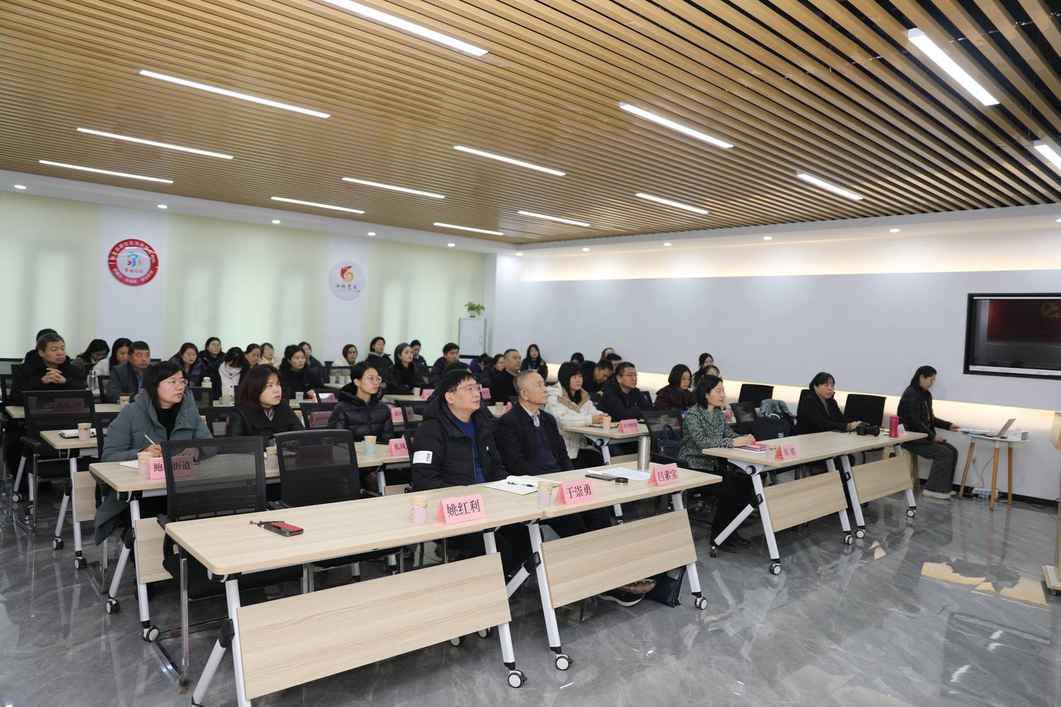 前图1.jpg 前图1.jpg