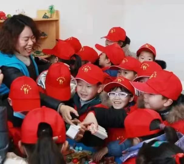 惠心社负责人徐颖深入幼儿园宣传.jpg
