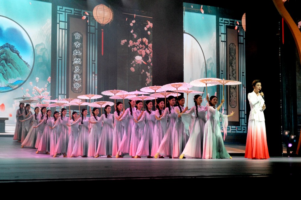 李玲玉演唱.JPG