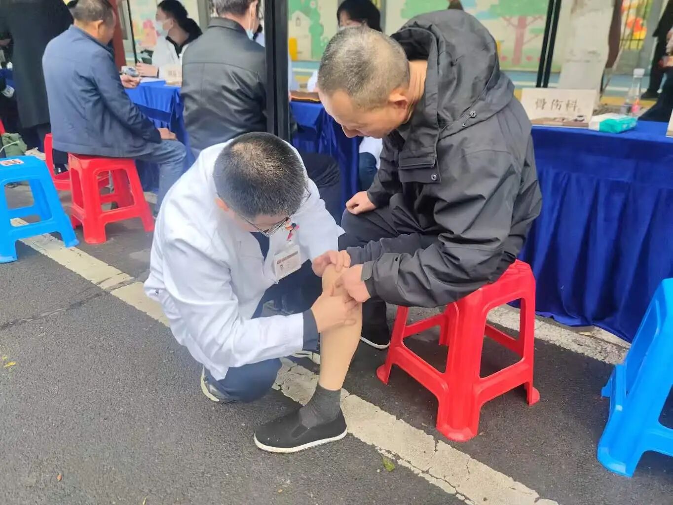 J8.jpg J8.jpg