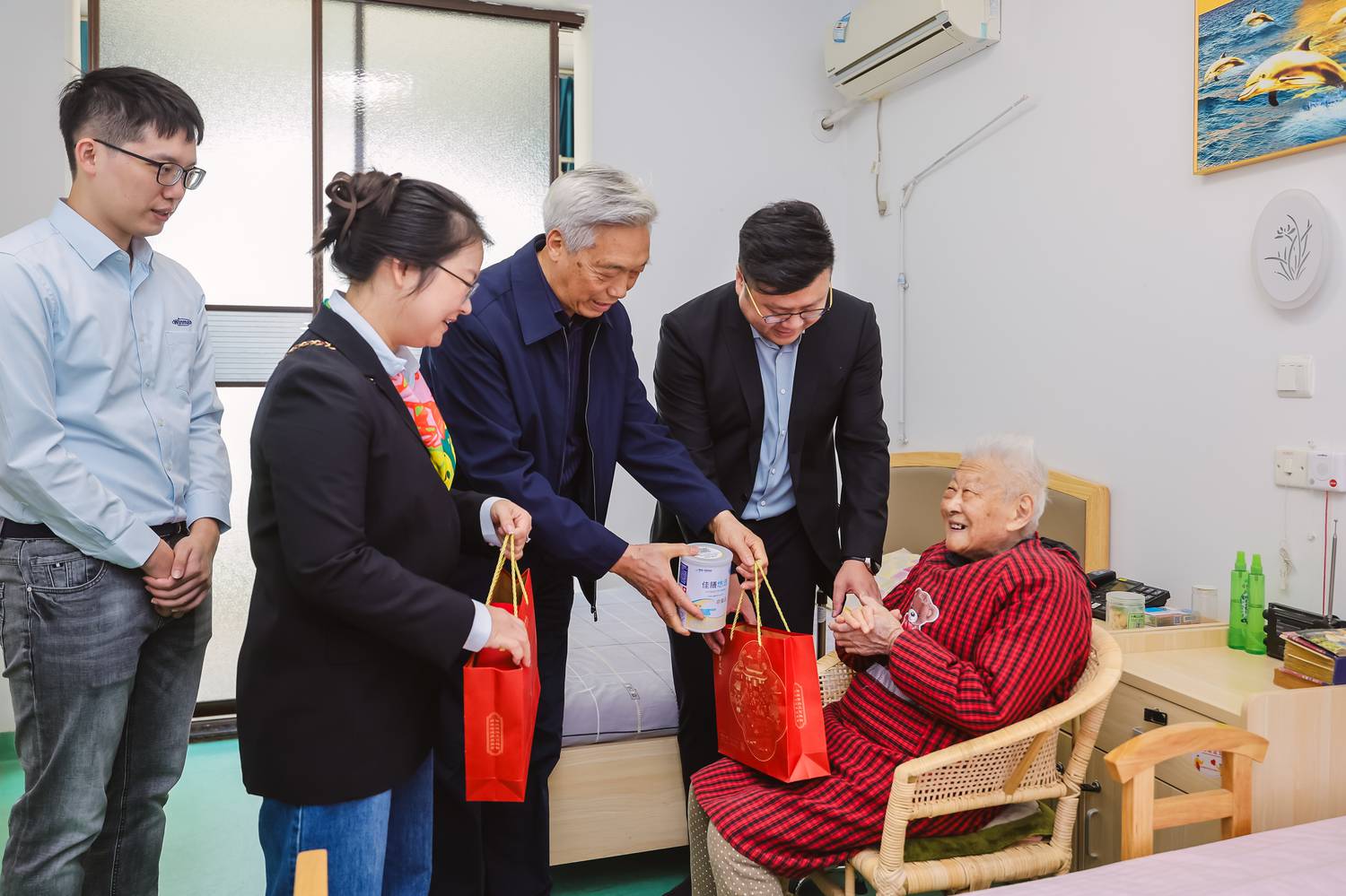 YANG6138__11809705.jpg YANG6138__11809705.jpg