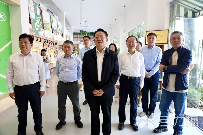中慈调研1.jpg 中慈调研1.jpg