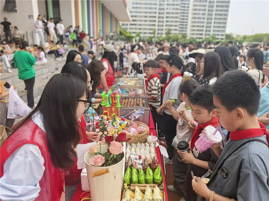 园区2.jpg 园区2.jpg