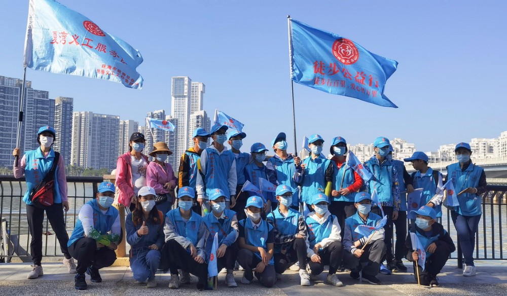 13、晨希义工小组进行义工“首秀”_1.jpg