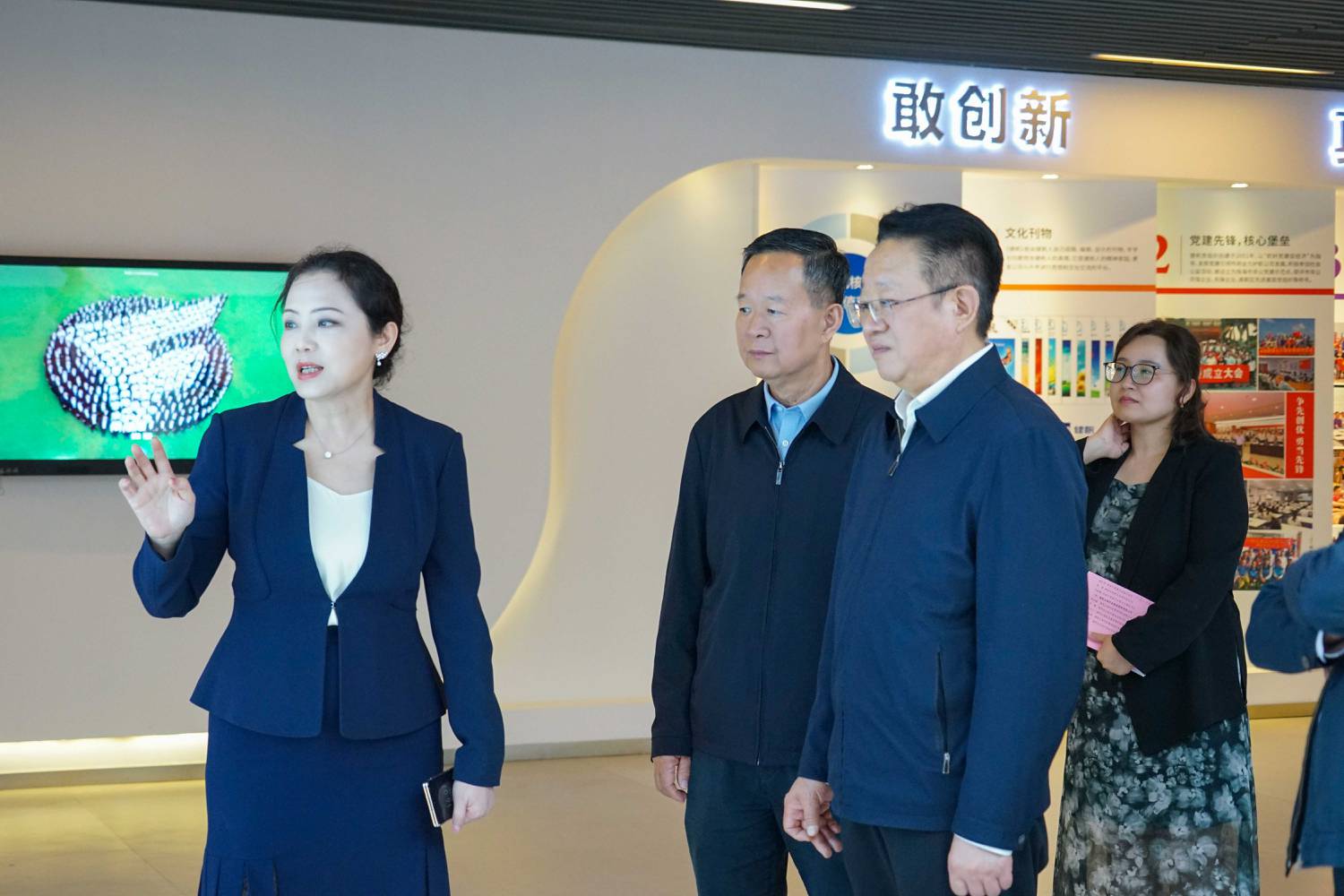 DSC05989_1.jpg DSC05989_1.jpg