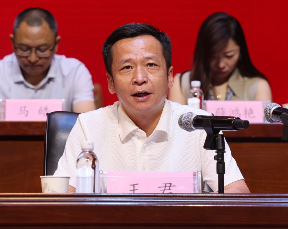 102A1550xiugai.jpg 102A1550xiugai.jpg