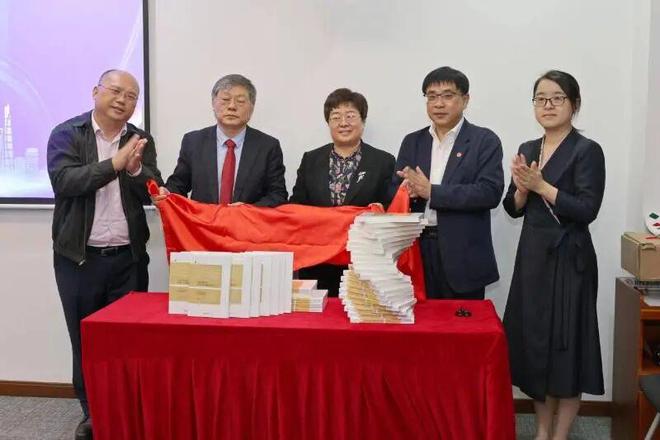 下载 (2).jpg 下载 (2).jpg