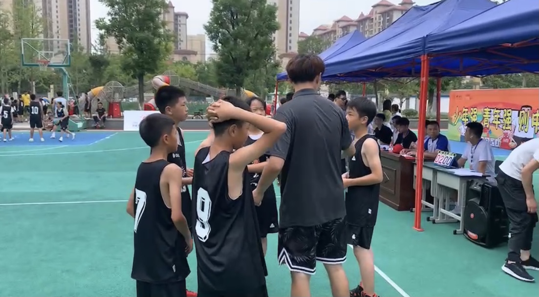 吴蒙鸣2021-4.jpg