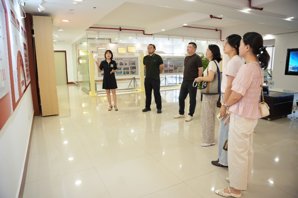 参观展厅7.JPG