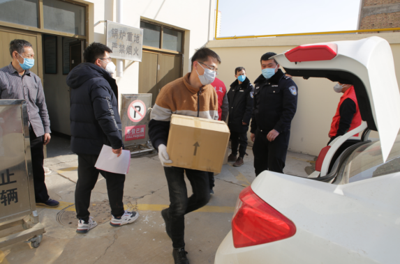 疫情就是命令,防控就是责任,马宝珍放下年饭的饭碗,迅速拟定慈善抗疫