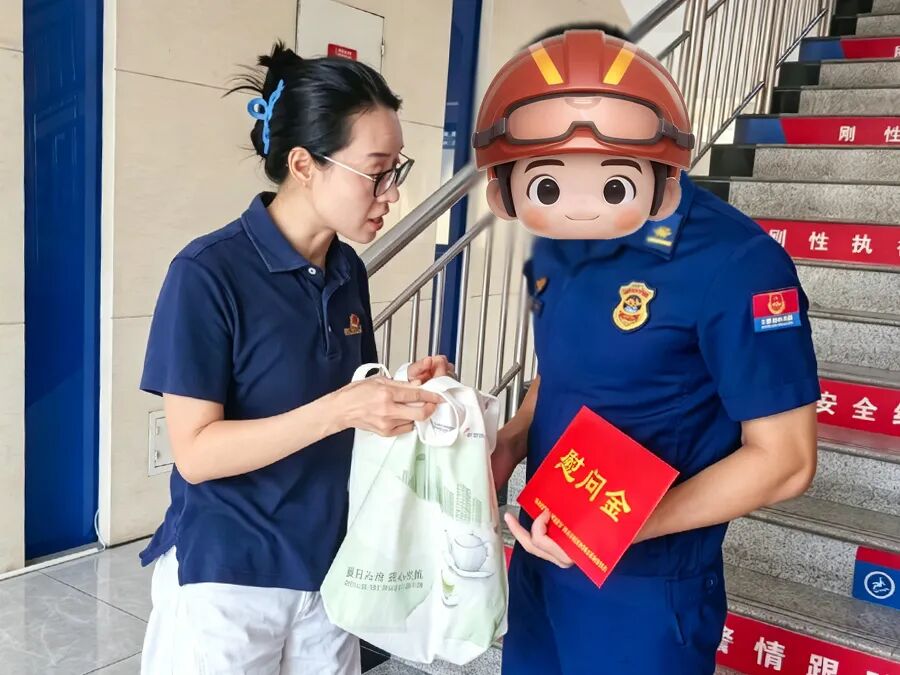 潘栋民.jpg 潘栋民.jpg