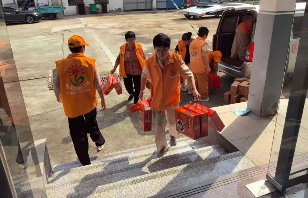 欢乐慈爱.jpg 欢乐慈爱.jpg