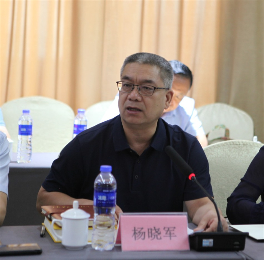 杨主席_副本.jpg