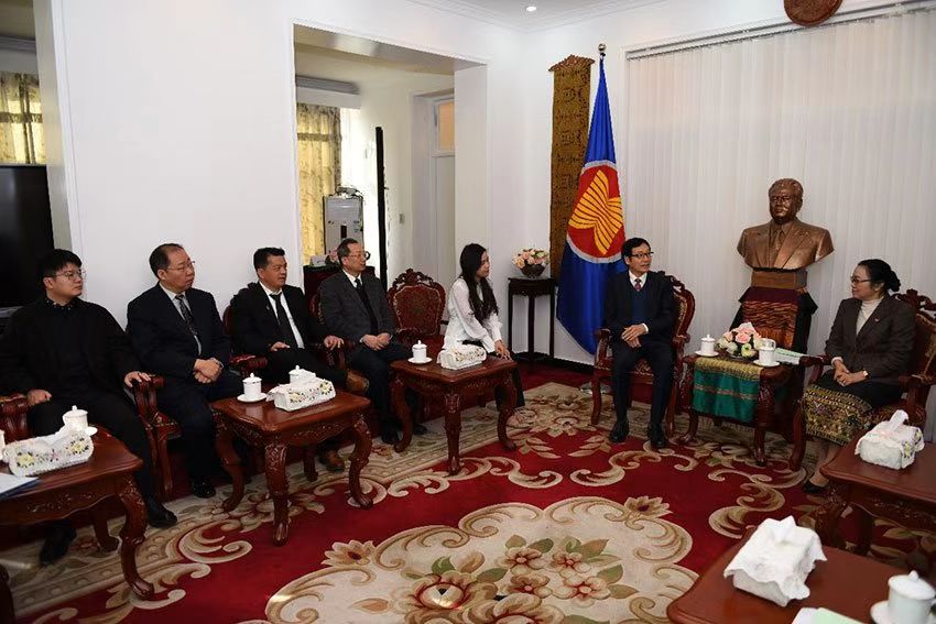 一带一路2.jpg 一带一路2.jpg