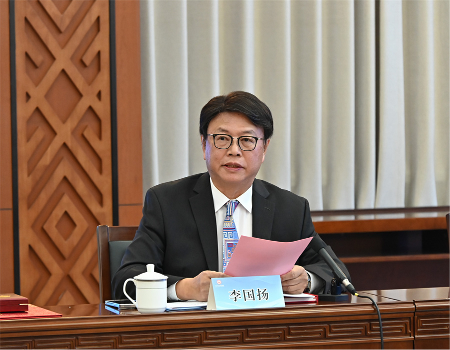 (图为“善行八桂·慈善之星”代表李国扬发言).jpg (图为“善行八桂·慈善之星”代表李国扬发言).jpg