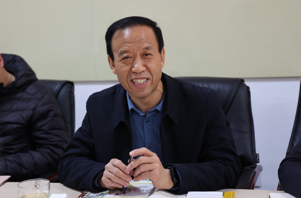 4.三门峡市慈善总会常务副会长、秘书长薛青池.JPG