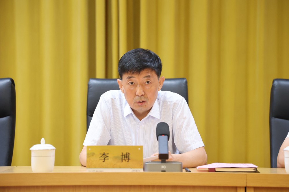 1.榆林市慈善协会会长李博讲话.JPG