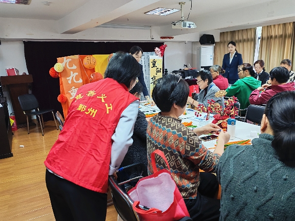 2025-10-23 慈善义工伴重阳 杮杮如意暖夕阳 (3)_副本.jpg 2025-10-23 慈善义工伴重阳 杮杮如意暖夕阳 (3)_副本.jpg