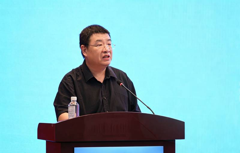 中国慈善联合会副秘书长陈冬青讲话.png